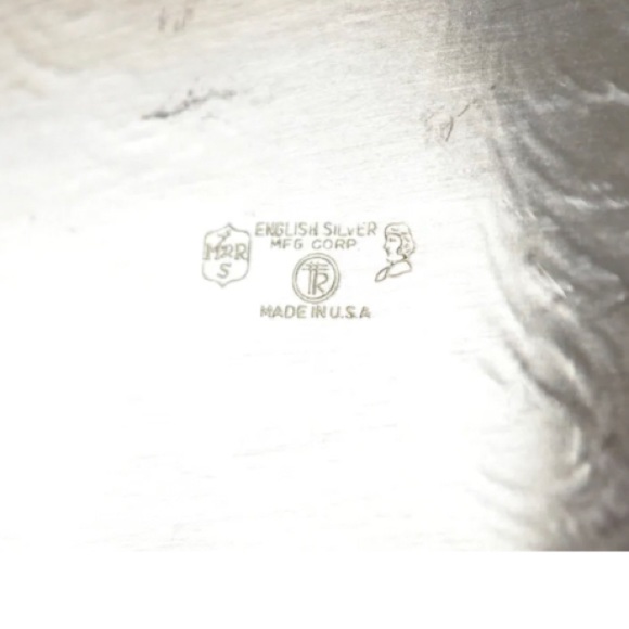 Vintage English Silver Mfg Corp Silverplate Serving Tray / Ornate Egde Tray - Picture 3 of 3